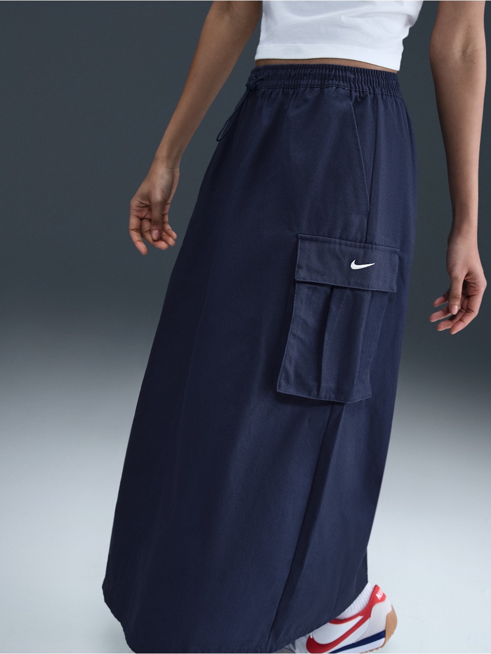 Nike NWOT Loose Black Cargo Skirt Sz Large